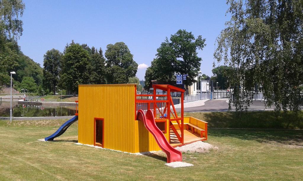 Sportcentrum Dvorak Villa Hluboka nad Vltavou Luaran gambar