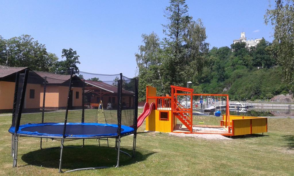 Sportcentrum Dvorak Villa Hluboka nad Vltavou Bilik gambar