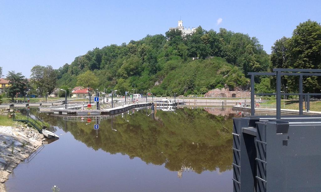 Sportcentrum Dvorak Villa Hluboka nad Vltavou Luaran gambar