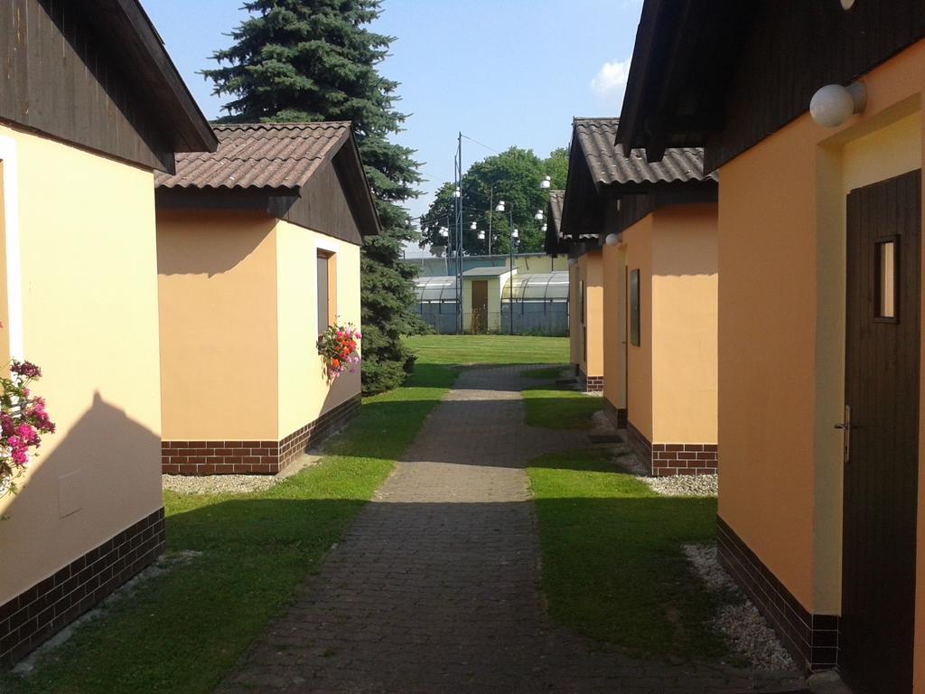 Sportcentrum Dvorak Villa Hluboka nad Vltavou Luaran gambar