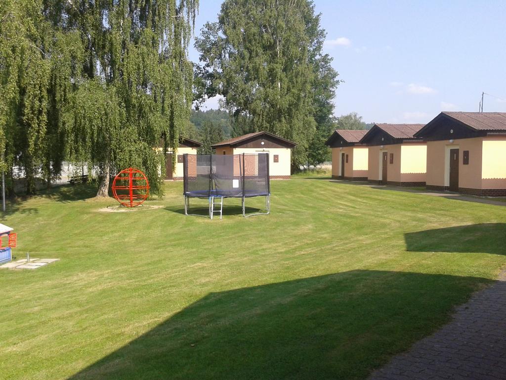 Sportcentrum Dvorak Villa Hluboka nad Vltavou Luaran gambar